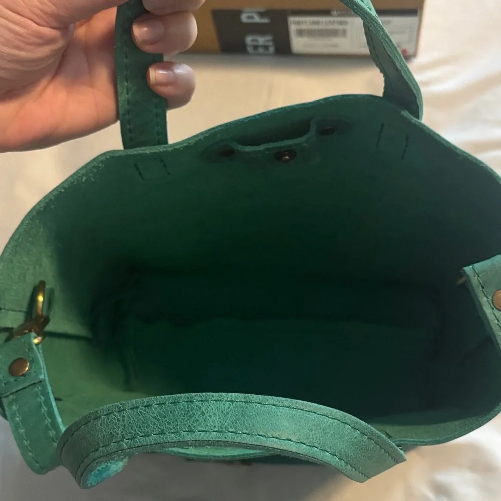 Portland Leather Mini crossbody tote IN REEF. NEW - Picture 7 of 8